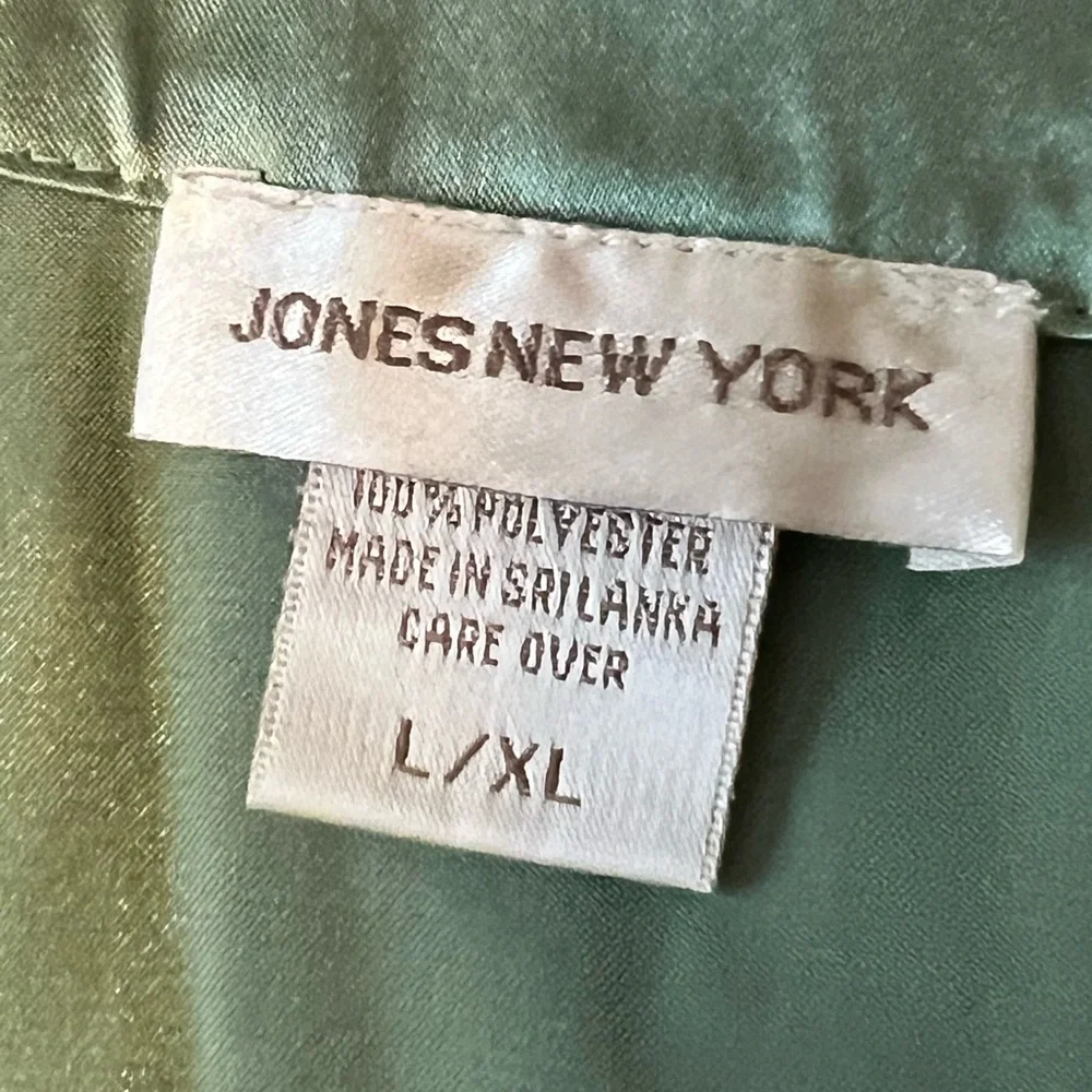 Jones New York Satin Robe in Sage - Picture 3 of 4